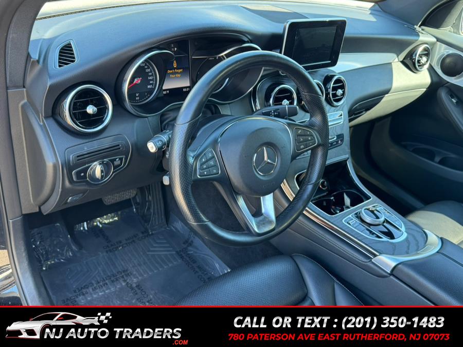 2019 Mercedes Benz GLC 300 4MATIC photo 3