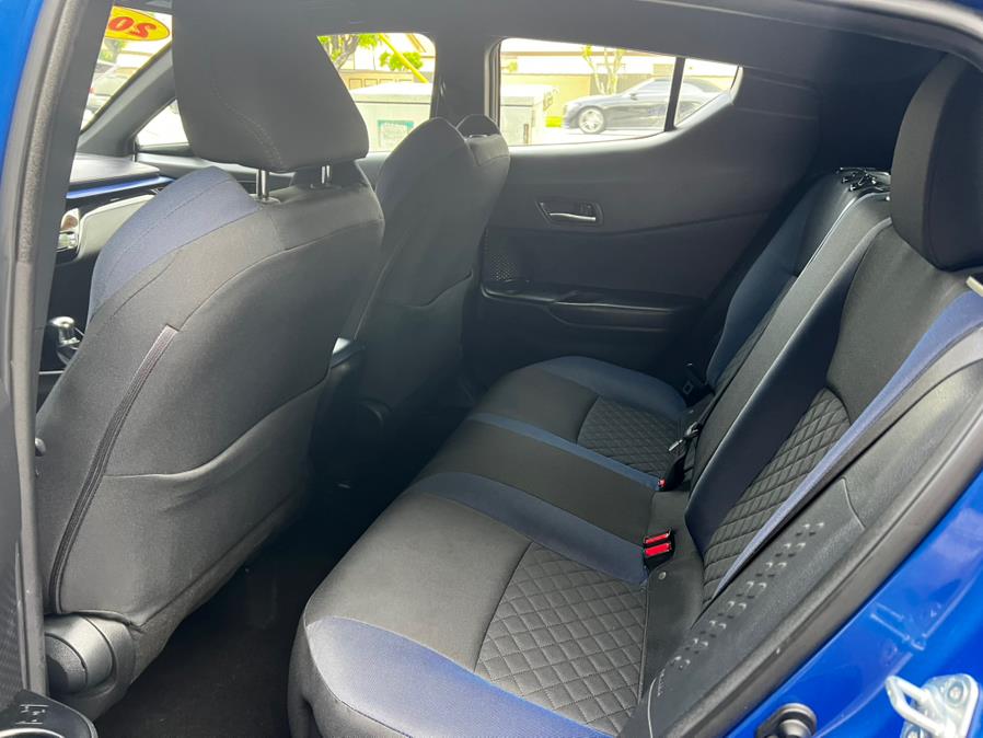 2020 Toyota C-HR XLE FWD (Natl), available for sale in Hialeah, Florida | The Palm Motors LLC. Hialeah, Florida 2020 Toyota C-HR XLE FWD (Natl), available for sale in Hialeah, Florida | The Palm Motors LLC. Hialeah, Florida