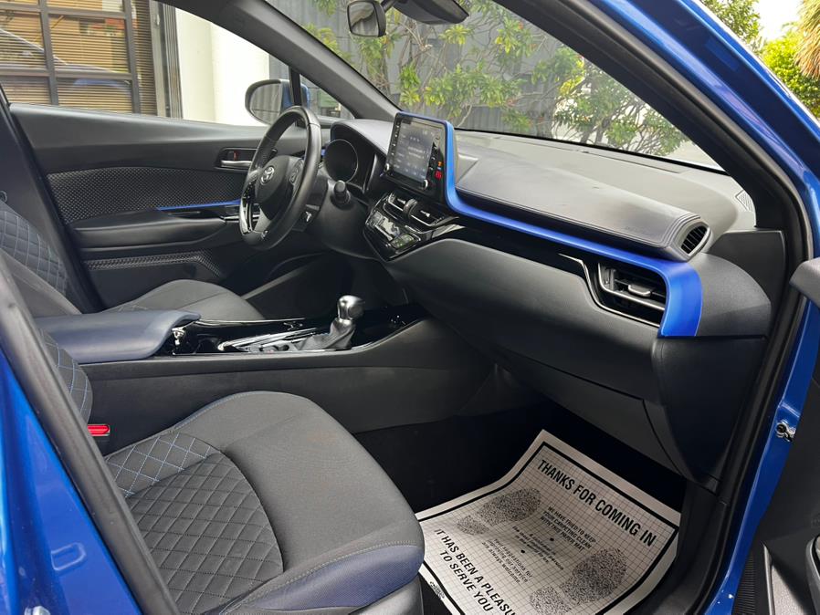 2020 Toyota C-HR XLE FWD (Natl), available for sale in Hialeah, Florida | The Palm Motors LLC. Hialeah, Florida 2020 Toyota C-HR XLE FWD (Natl), available for sale in Hialeah, Florida | The Palm Motors LLC. Hialeah, Florida