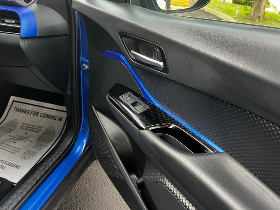 2020 Toyota C-HR XLE FWD (Natl), available for sale in Hialeah, Florida | The Palm Motors LLC. Hialeah, Florida 2020 Toyota C-HR XLE FWD (Natl), available for sale in Hialeah, Florida | The Palm Motors LLC. Hialeah, Florida
