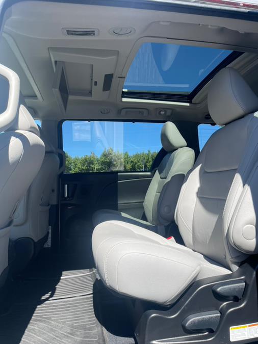2017 Toyota Sienna XLE AWD 7-Passenger (Natl), available for sale in New Milford, Connecticut | New Milford Auto Sales. New Milford, Connecticut 2017 Toyota Sienna XLE AWD 7-Passenger (Natl), available for sale in New Milford, Connecticut | New Milford Auto Sales. New Milford, Connecticut