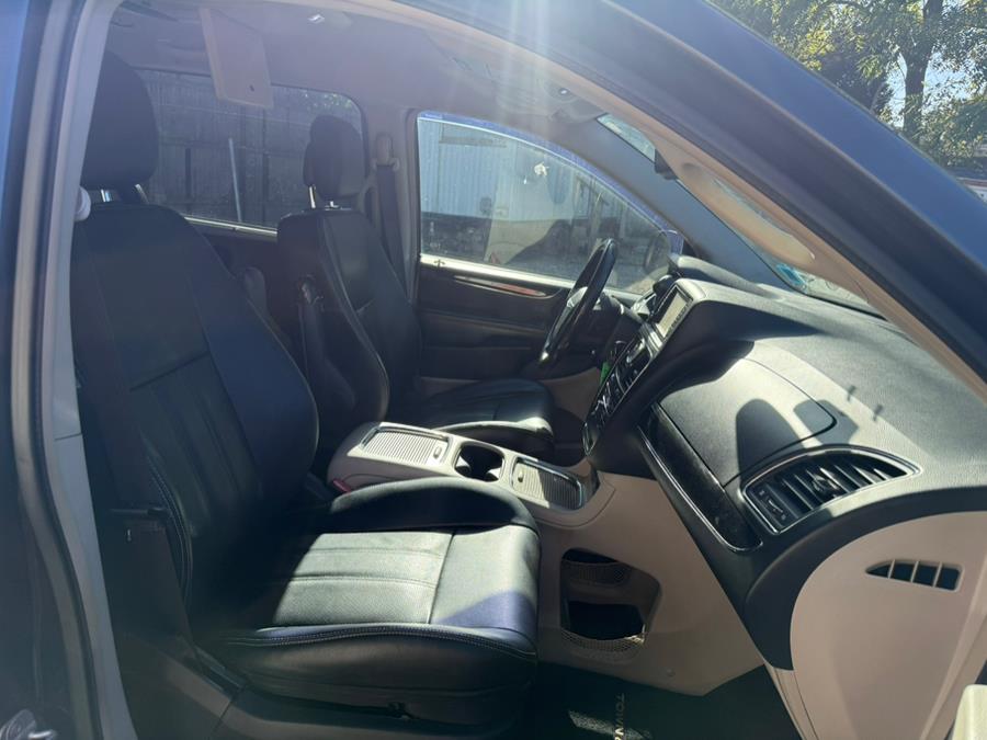 2013 Chrysler Town & Country 4dr Wgn Touring-L, available for sale in West Babylon, New York | Best Buy Auto Stop. West Babylon, New York 2013 Chrysler Town & Country 4dr Wgn Touring-L, available for sale in West Babylon, New York | Best Buy Auto Stop. West Babylon, New York