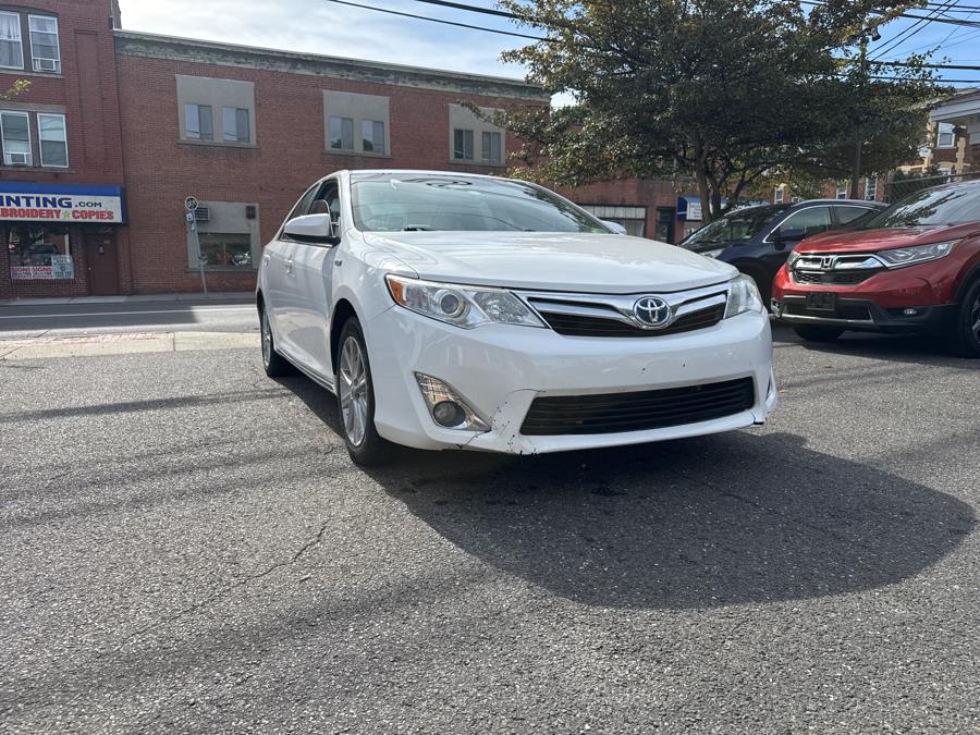 2014 Toyota Camry Hybrid 2014.5 4dr Sdn XLE (Natl), available for sale in Shelton, Connecticut | Center Motorsports LLC. Shelton, Connecticut 2014 Toyota Camry Hybrid 2014.5 4dr Sdn XLE (Natl), available for sale in Shelton, Connecticut | Center Motorsports LLC. Shelton, Connecticut