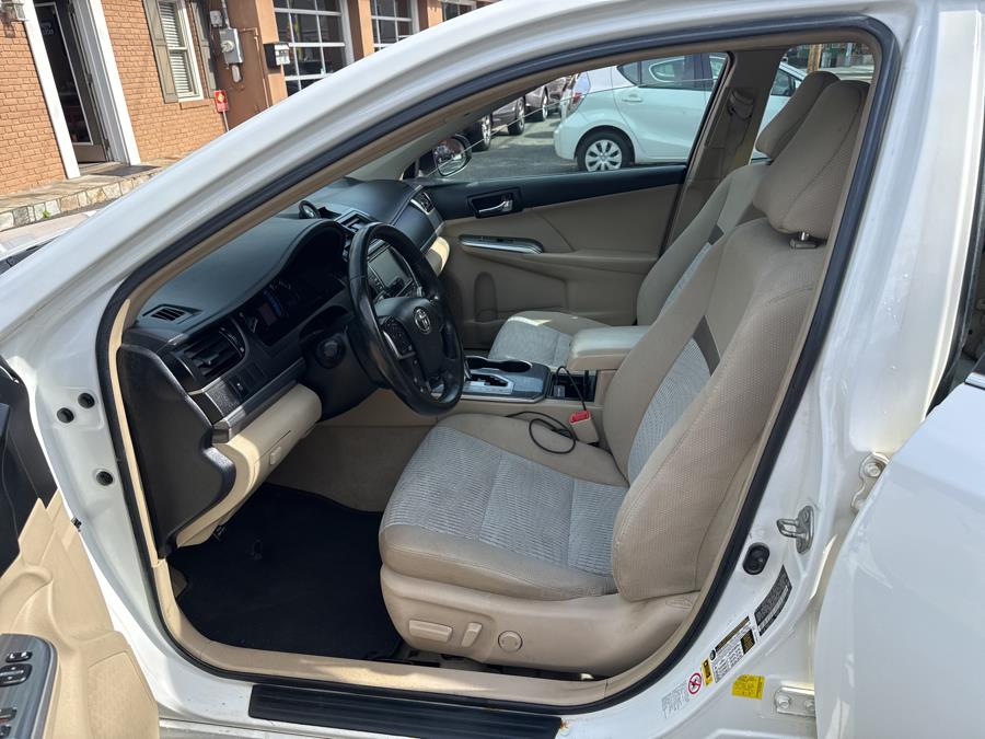 2014 Toyota Camry Hybrid 2014.5 4dr Sdn XLE (Natl), available for sale in Shelton, Connecticut | Center Motorsports LLC. Shelton, Connecticut 2014 Toyota Camry Hybrid 2014.5 4dr Sdn XLE (Natl), available for sale in Shelton, Connecticut | Center Motorsports LLC. Shelton, Connecticut