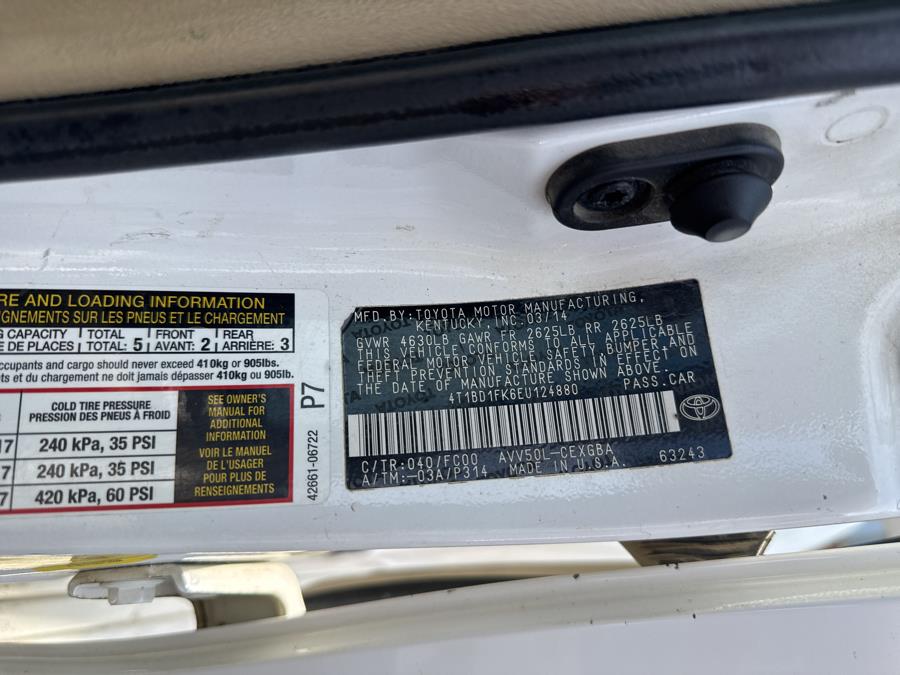 2014 Toyota Camry Hybrid 2014.5 4dr Sdn XLE (Natl), available for sale in Shelton, Connecticut | Center Motorsports LLC. Shelton, Connecticut 2014 Toyota Camry Hybrid 2014.5 4dr Sdn XLE (Natl), available for sale in Shelton, Connecticut | Center Motorsports LLC. Shelton, Connecticut