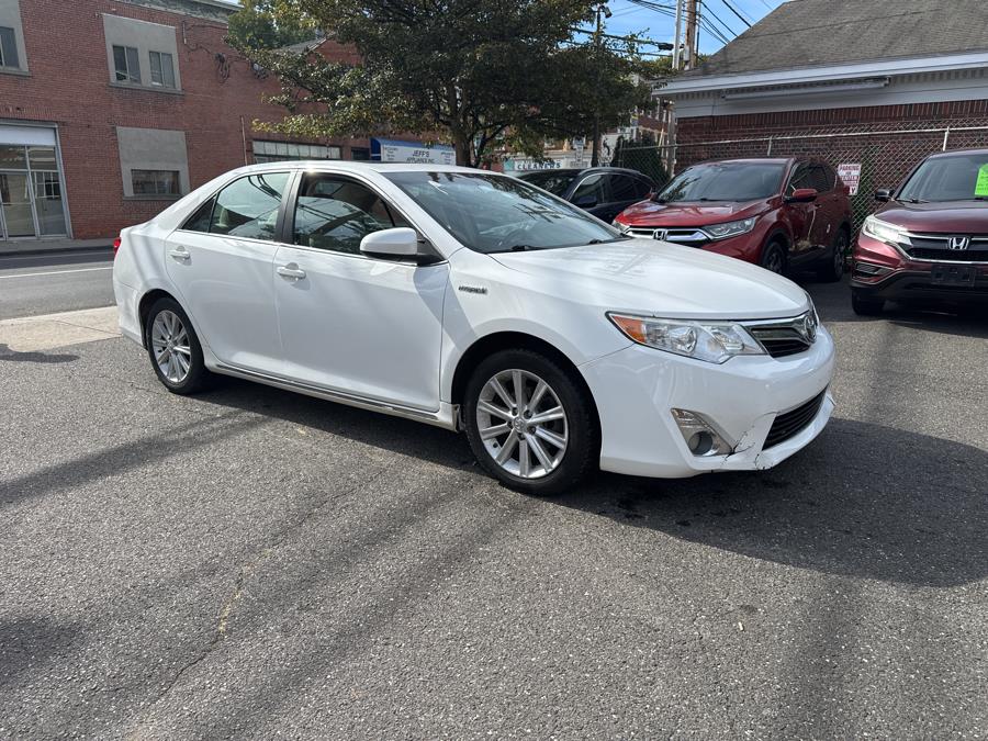 2014 Toyota Camry Hybrid 2014.5 4dr Sdn XLE (Natl), available for sale in Shelton, Connecticut | Center Motorsports LLC. Shelton, Connecticut 2014 Toyota Camry Hybrid 2014.5 4dr Sdn XLE (Natl), available for sale in Shelton, Connecticut | Center Motorsports LLC. Shelton, Connecticut