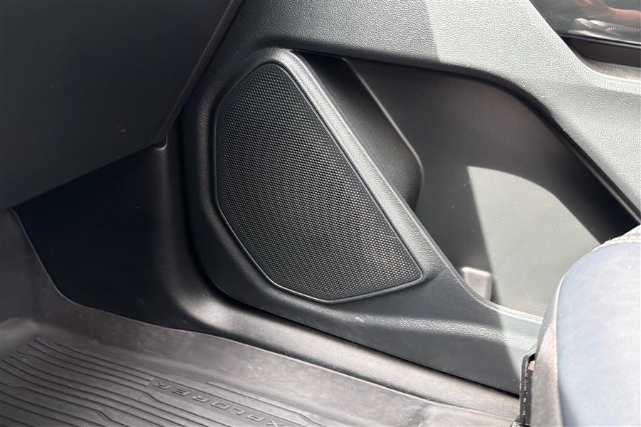 2023 Ford Explorer ST photo 30