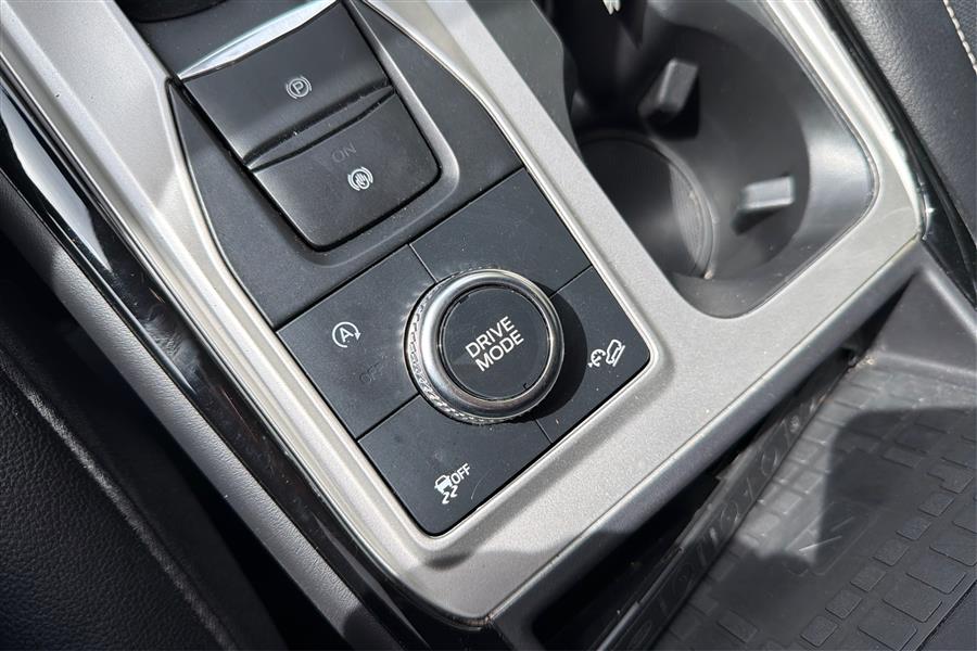 2023 Ford Explorer ST photo 31