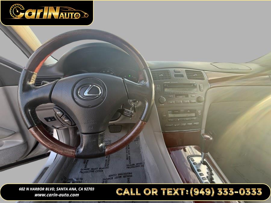 2002 Lexus ES 300 4dr Sdn, available for sale in Santa Ana, California | Carin Auto. Santa Ana, California 2002 Lexus ES 300 4dr Sdn, available for sale in Santa Ana, California | Carin Auto. Santa Ana, California