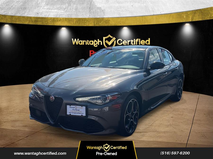 2023 Alfa Romeo Giulia Ti photo 2