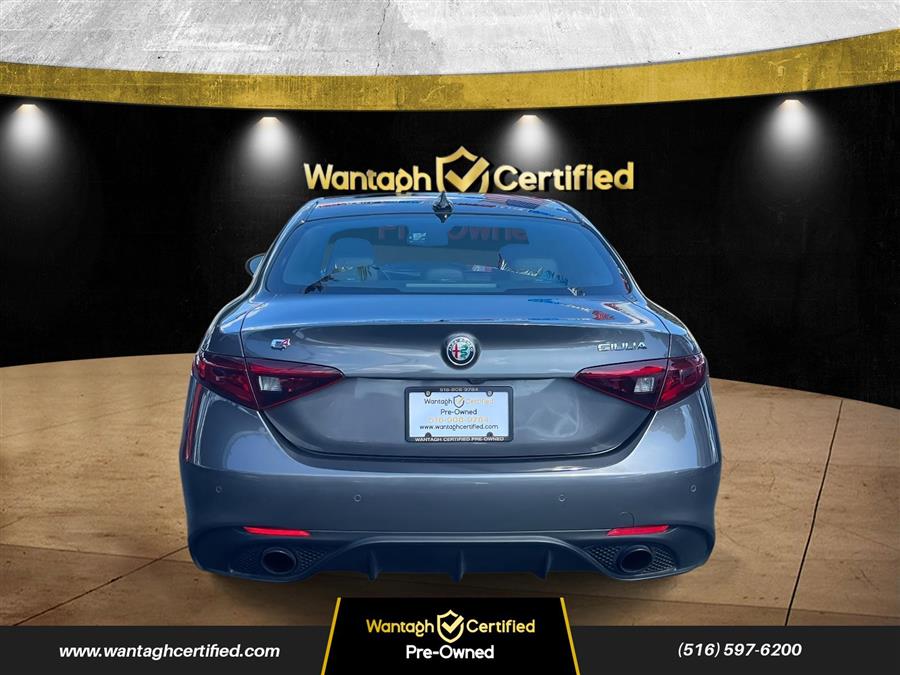 2023 Alfa Romeo Giulia Ti photo 4