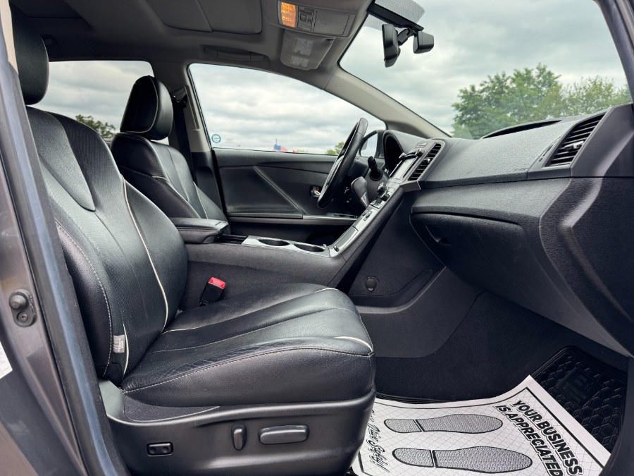 2014 Toyota Venza 4dr Wgn V6 AWD Limited (Natl), available for sale in Ortonville, Michigan | Marsh Auto Sales LLC. Ortonville, Michigan 2014 Toyota Venza 4dr Wgn V6 AWD Limited (Natl), available for sale in Ortonville, Michigan | Marsh Auto Sales LLC. Ortonville, Michigan