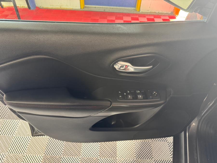 2016 Jeep Cherokee 4WD 4dr Trailhawk, available for sale in West Babylon , New York | MP Motors Inc. West Babylon , New York 2016 Jeep Cherokee 4WD 4dr Trailhawk, available for sale in West Babylon , New York | MP Motors Inc. West Babylon , New York