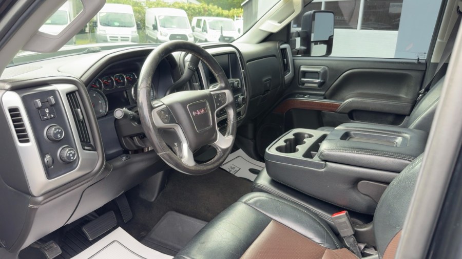 2017 GMC Sierra 2500HD 4WD Crew Cab 153.7" SLE, available for sale in Waterbury, Connecticut | West End Automotive Center. Waterbury, Connecticut 2017 GMC Sierra 2500HD 4WD Crew Cab 153.7" SLE, available for sale in Waterbury, Connecticut | West End Automotive Center. Waterbury, Connecticut