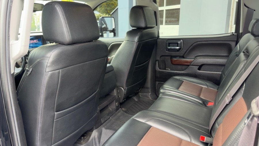 2017 GMC Sierra 2500HD 4WD Crew Cab 153.7" SLE, available for sale in Waterbury, Connecticut | West End Automotive Center. Waterbury, Connecticut 2017 GMC Sierra 2500HD 4WD Crew Cab 153.7" SLE, available for sale in Waterbury, Connecticut | West End Automotive Center. Waterbury, Connecticut