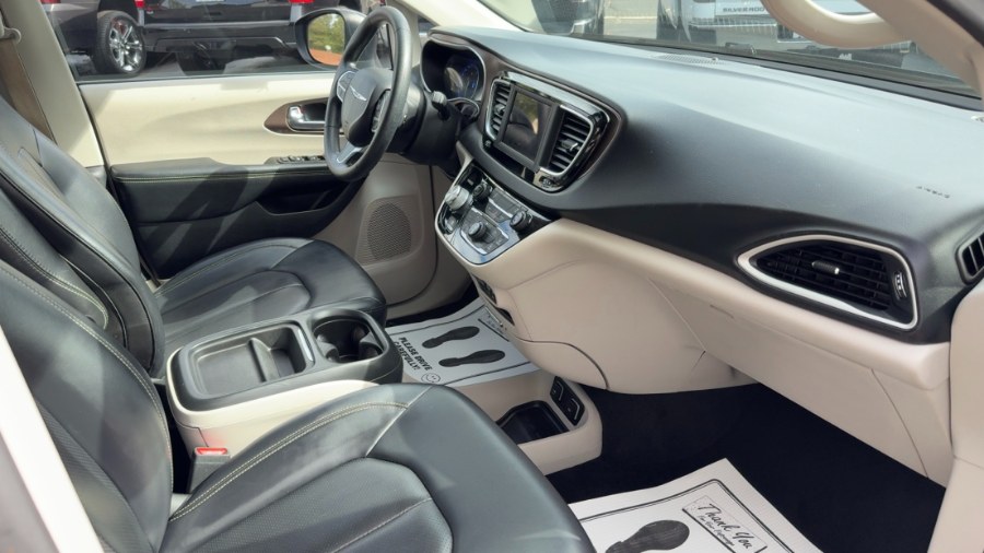 2020 Chrysler Voyager LXI FWD, available for sale in Waterbury, Connecticut | West End Automotive Center. Waterbury, Connecticut 2020 Chrysler Voyager LXI FWD, available for sale in Waterbury, Connecticut | West End Automotive Center. Waterbury, Connecticut