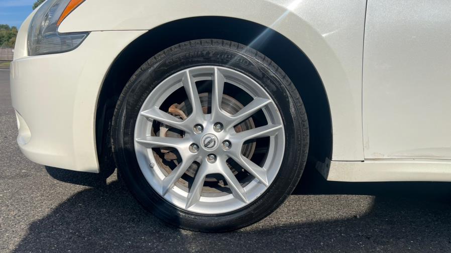 2014 Nissan Maxima 4dr Sdn 3.5 SV w/Premium Pkg, available for sale in East Windsor, Connecticut | A1 Auto Sale LLC. East Windsor, Connecticut 2014 Nissan Maxima 4dr Sdn 3.5 SV w/Premium Pkg, available for sale in East Windsor, Connecticut | A1 Auto Sale LLC. East Windsor, Connecticut