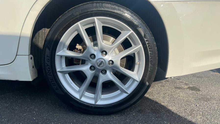 2014 Nissan Maxima 4dr Sdn 3.5 SV w/Premium Pkg, available for sale in East Windsor, Connecticut | A1 Auto Sale LLC. East Windsor, Connecticut 2014 Nissan Maxima 4dr Sdn 3.5 SV w/Premium Pkg, available for sale in East Windsor, Connecticut | A1 Auto Sale LLC. East Windsor, Connecticut