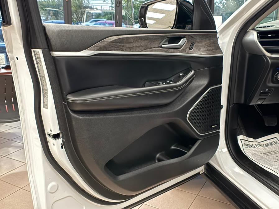 2024 Jeep Grand Cherokee 4xe 4x4, available for sale in Massapequa Park, New York | Power Motors East. Massapequa Park, New York 2024 Jeep Grand Cherokee 4xe 4x4, available for sale in Massapequa Park, New York | Power Motors East. Massapequa Park, New York
