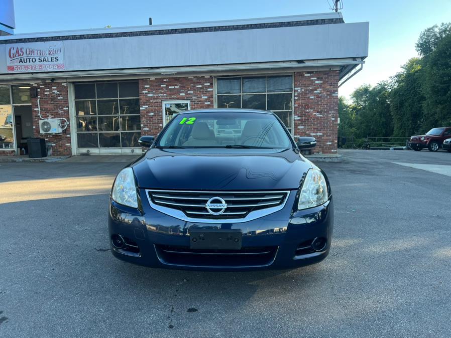 Used 2012 Nissan Altima in Swansea, Massachusetts | Gas On The Run. Swansea, Massachusetts
