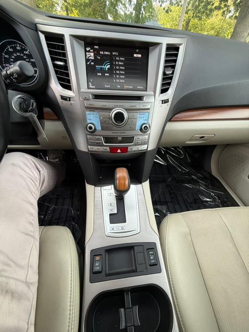 2013 Subaru Outback 4dr Wgn H4 Auto 2.5i Limited, available for sale in Springfield, Massachusetts | Auto Globe LLC. Springfield, Massachusetts 2013 Subaru Outback 4dr Wgn H4 Auto 2.5i Limited, available for sale in Springfield, Massachusetts | Auto Globe LLC. Springfield, Massachusetts
