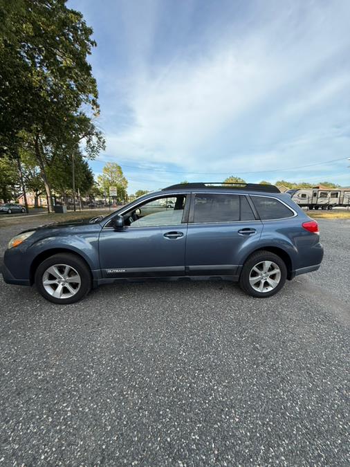 2013 Subaru Outback 4dr Wgn H4 Auto 2.5i Limited, available for sale in Springfield, Massachusetts | Auto Globe LLC. Springfield, Massachusetts 2013 Subaru Outback 4dr Wgn H4 Auto 2.5i Limited, available for sale in Springfield, Massachusetts | Auto Globe LLC. Springfield, Massachusetts