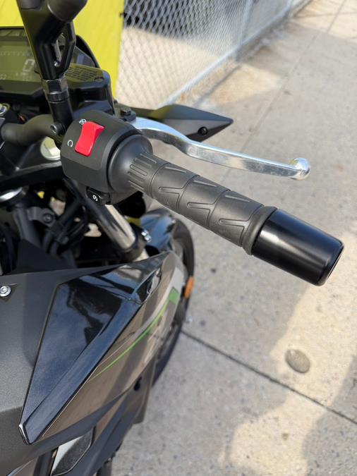 2025 KAWASAKI Z500 ABS, available for sale in Brooklyn, New York | Autoforward Motors Inc.. Brooklyn, New York 2025 KAWASAKI Z500 ABS, available for sale in Brooklyn, New York | Autoforward Motors Inc.. Brooklyn, New York