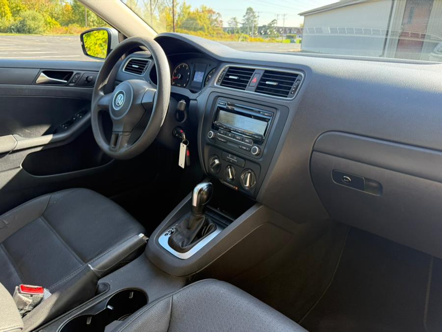 2011 Volkswagen Jetta Sedan 4dr Auto SE w/Convenience & Sunroof PZEV, available for sale in East Windsor, Connecticut | STS Automotive. East Windsor, Connecticut 2011 Volkswagen Jetta Sedan 4dr Auto SE w/Convenience & Sunroof PZEV, available for sale in East Windsor, Connecticut | STS Automotive. East Windsor, Connecticut