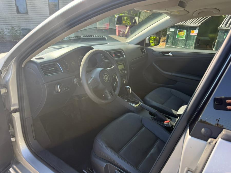 2011 Volkswagen Jetta Sedan 4dr Auto SE w/Convenience & Sunroof PZEV, available for sale in East Windsor, Connecticut | STS Automotive. East Windsor, Connecticut 2011 Volkswagen Jetta Sedan 4dr Auto SE w/Convenience & Sunroof PZEV, available for sale in East Windsor, Connecticut | STS Automotive. East Windsor, Connecticut