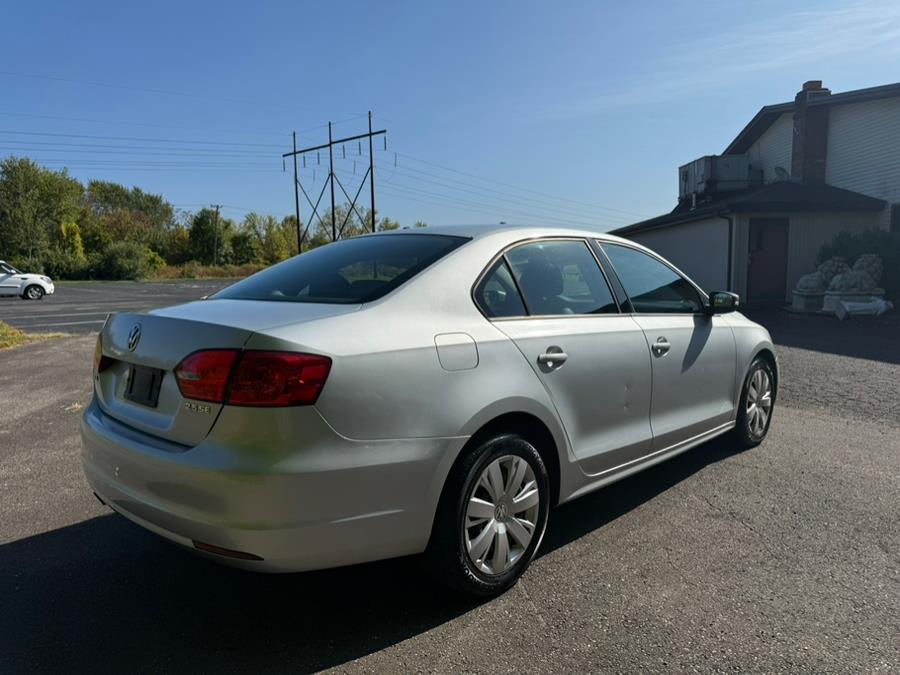 2011 Volkswagen Jetta Sedan 4dr Auto SE w/Convenience & Sunroof PZEV, available for sale in East Windsor, Connecticut | STS Automotive. East Windsor, Connecticut 2011 Volkswagen Jetta Sedan 4dr Auto SE w/Convenience & Sunroof PZEV, available for sale in East Windsor, Connecticut | STS Automotive. East Windsor, Connecticut