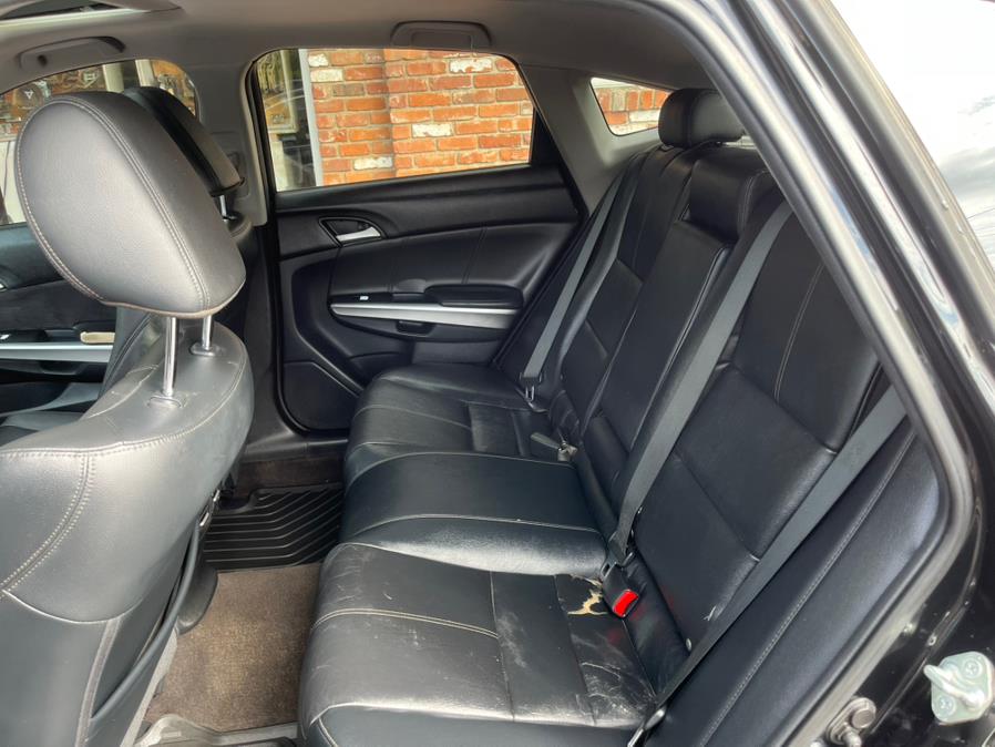 2013 Honda Crosstour 4WD V6 5dr EX-L w/Navi, available for sale in Naugatuck, Connecticut | Riverside Motorcars, LLC. Naugatuck, Connecticut 2013 Honda Crosstour 4WD V6 5dr EX-L w/Navi, available for sale in Naugatuck, Connecticut | Riverside Motorcars, LLC. Naugatuck, Connecticut