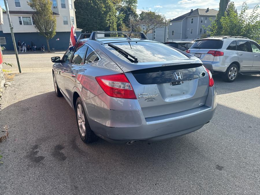2010 Honda Accord Crosstour 4WD 5dr EX-L w/Navi, available for sale in Worcester, Massachusetts | Worcester Auto Outlet LLC. Worcester, Massachusetts 2010 Honda Accord Crosstour 4WD 5dr EX-L w/Navi, available for sale in Worcester, Massachusetts | Worcester Auto Outlet LLC. Worcester, Massachusetts