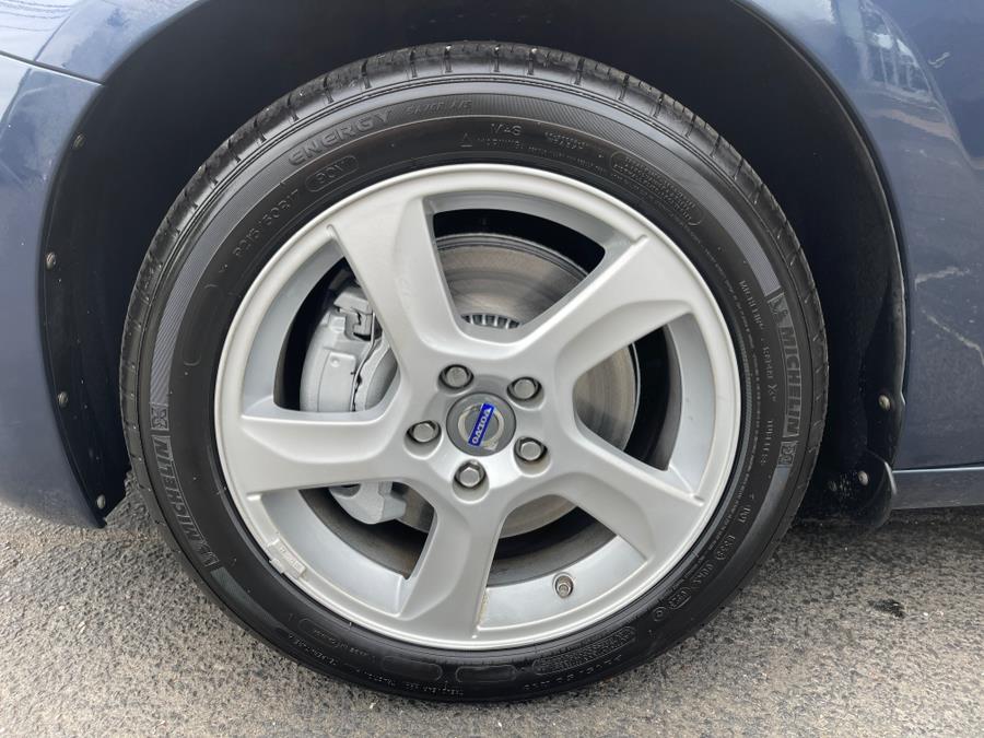 2013 Volvo S60 4dr Sdn T5 Platinum AWD, available for sale in Bloomfield, Connecticut | AXA Car Sales and Repair LLC. Bloomfield, Connecticut 2013 Volvo S60 4dr Sdn T5 Platinum AWD, available for sale in Bloomfield, Connecticut | AXA Car Sales and Repair LLC. Bloomfield, Connecticut