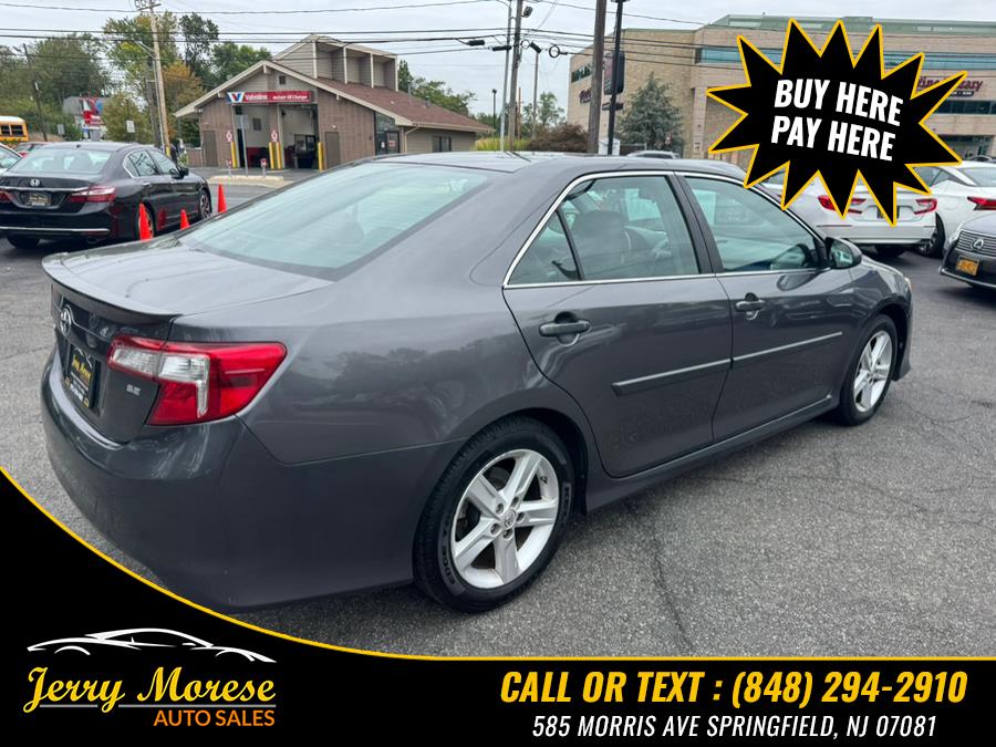 2013 Toyota Camry SE photo 2
