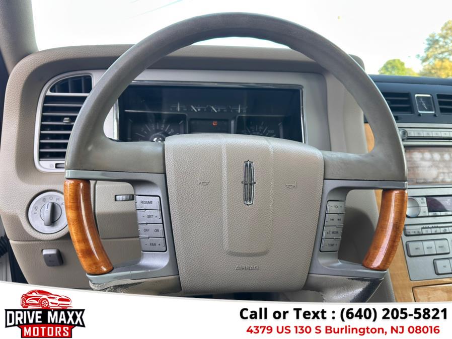 2008 Lincoln Navigator L 4WD 4dr, available for sale in Burlington, New Jersey | Drive Maxx Motors. Burlington, New Jersey 2008 Lincoln Navigator L 4WD 4dr, available for sale in Burlington, New Jersey | Drive Maxx Motors. Burlington, New Jersey