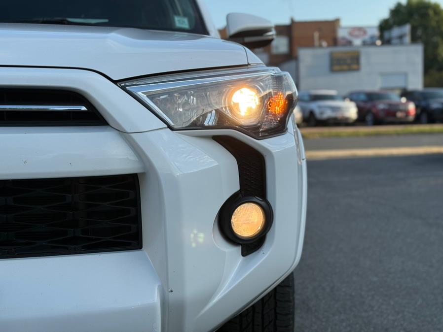 2020 Toyota 4Runner SR5 Premium 4WD photo 4