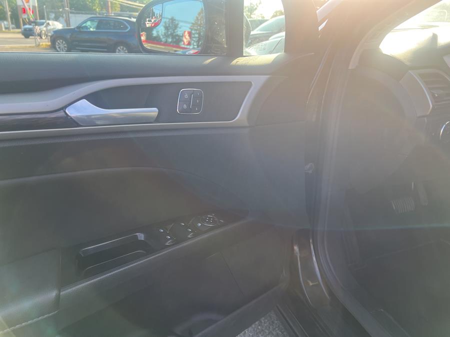 2015 Ford Fusion 4dr Sdn SE AWD, available for sale in Milford, Connecticut | Korhan LLC DBA Superior Motors. Milford, Connecticut 2015 Ford Fusion 4dr Sdn SE AWD, available for sale in Milford, Connecticut | Korhan LLC DBA Superior Motors. Milford, Connecticut