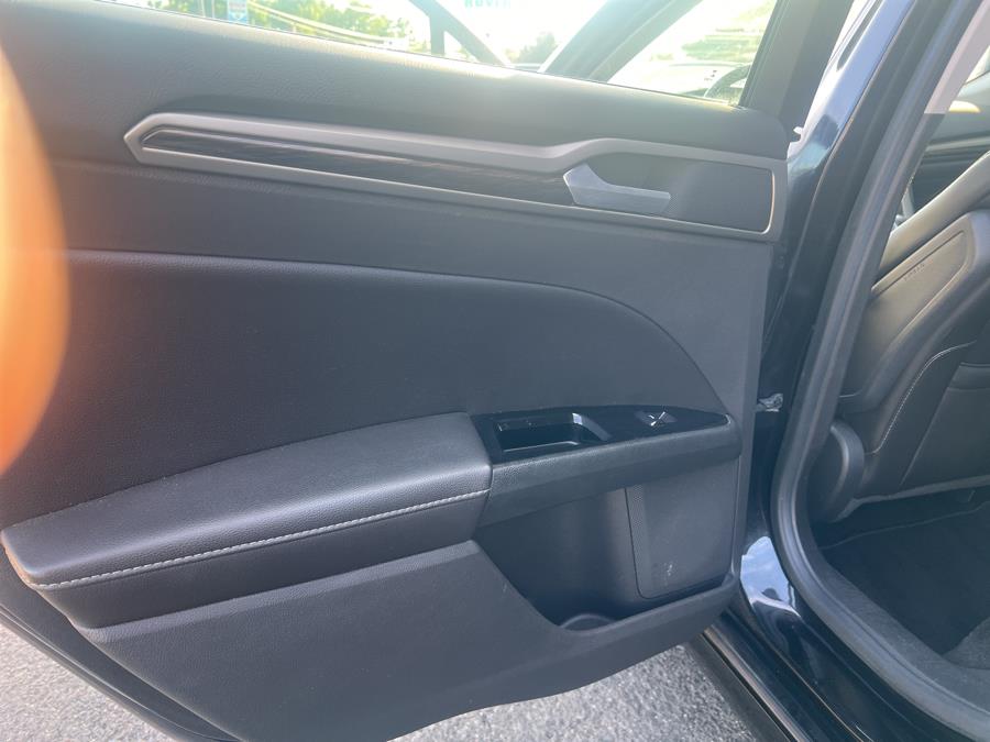 2015 Ford Fusion 4dr Sdn SE AWD, available for sale in Milford, Connecticut | Korhan LLC DBA Superior Motors. Milford, Connecticut 2015 Ford Fusion 4dr Sdn SE AWD, available for sale in Milford, Connecticut | Korhan LLC DBA Superior Motors. Milford, Connecticut