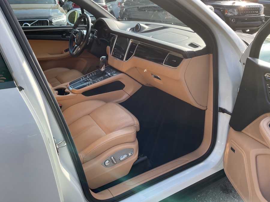 2018 Porsche Macan AWD, available for sale in Waterbury, Connecticut | Jim Juliani Motors. Waterbury, Connecticut 2018 Porsche Macan AWD, available for sale in Waterbury, Connecticut | Jim Juliani Motors. Waterbury, Connecticut