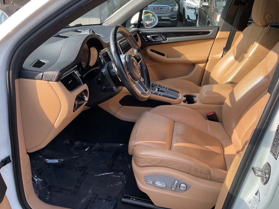 2018 Porsche Macan AWD, available for sale in Waterbury, Connecticut | Jim Juliani Motors. Waterbury, Connecticut 2018 Porsche Macan AWD, available for sale in Waterbury, Connecticut | Jim Juliani Motors. Waterbury, Connecticut