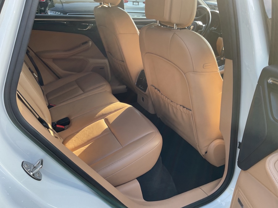 2018 Porsche Macan AWD, available for sale in Waterbury, Connecticut | Jim Juliani Motors. Waterbury, Connecticut 2018 Porsche Macan AWD, available for sale in Waterbury, Connecticut | Jim Juliani Motors. Waterbury, Connecticut