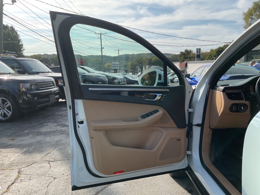 2018 Porsche Macan AWD, available for sale in Waterbury, Connecticut | Jim Juliani Motors. Waterbury, Connecticut 2018 Porsche Macan AWD, available for sale in Waterbury, Connecticut | Jim Juliani Motors. Waterbury, Connecticut