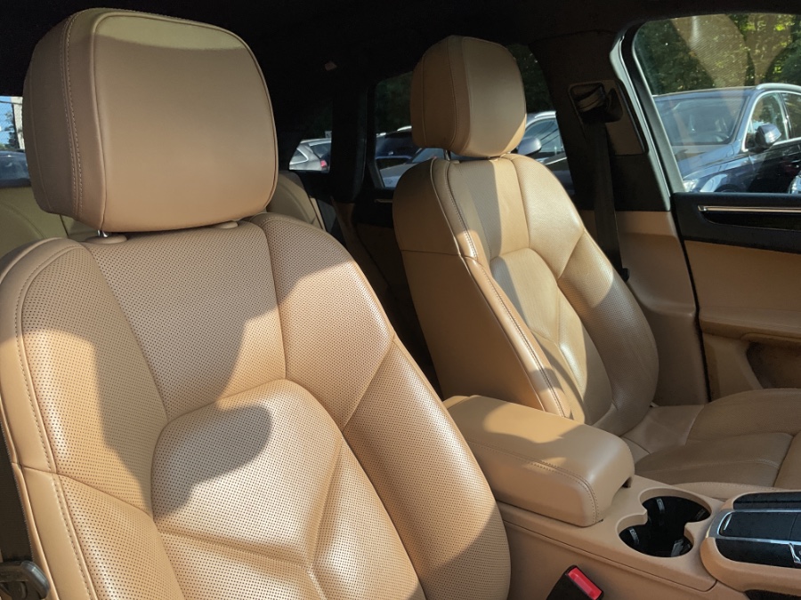 2018 Porsche Macan AWD, available for sale in Waterbury, Connecticut | Jim Juliani Motors. Waterbury, Connecticut 2018 Porsche Macan AWD, available for sale in Waterbury, Connecticut | Jim Juliani Motors. Waterbury, Connecticut