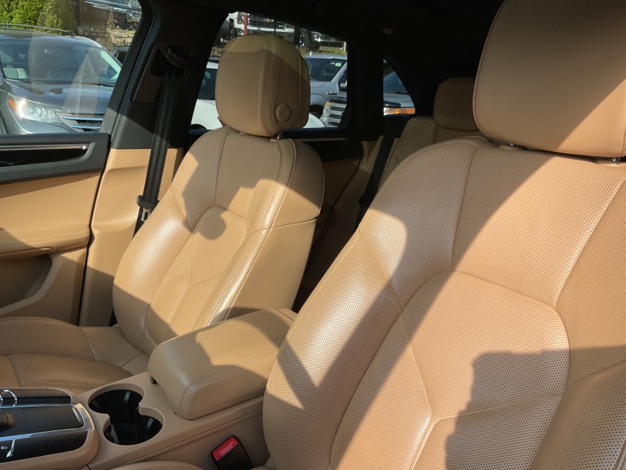 2018 Porsche Macan AWD, available for sale in Waterbury, Connecticut | Jim Juliani Motors. Waterbury, Connecticut 2018 Porsche Macan AWD, available for sale in Waterbury, Connecticut | Jim Juliani Motors. Waterbury, Connecticut