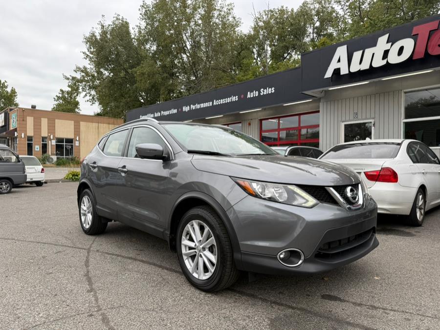 2018 Nissan Rogue Sport S photo 2