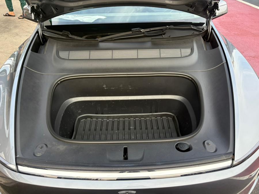 2026 Tesla Model Y Long Range Launch Series AWD, available for sale in Jamaica, New York | Sylhet Motors Inc.. Jamaica, New York 2026 Tesla Model Y Long Range Launch Series AWD, available for sale in Jamaica, New York | Sylhet Motors Inc.. Jamaica, New York