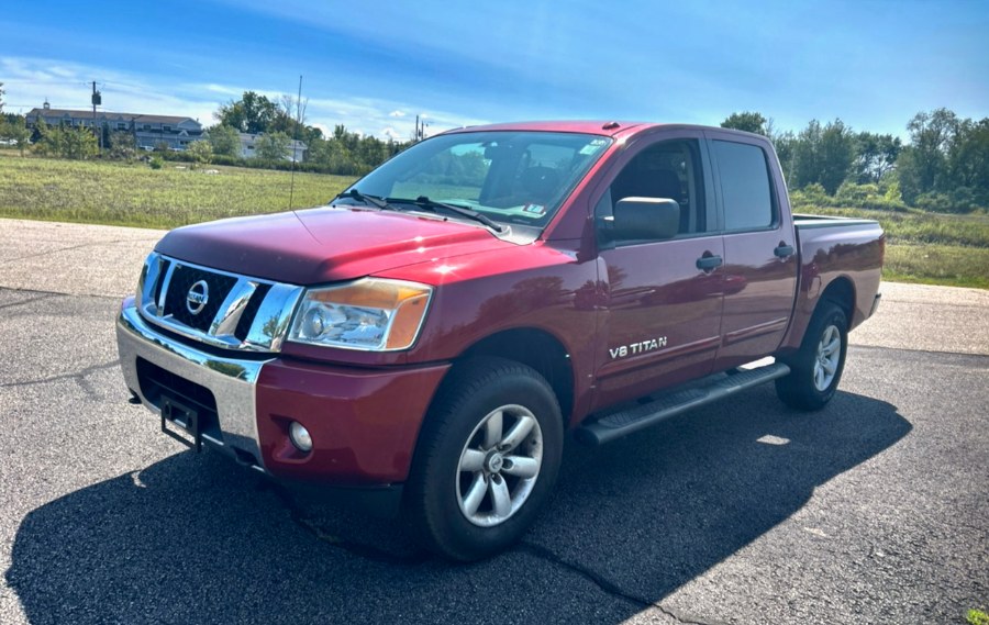 2014 Nissan Titan SV Crew Cab photo 4