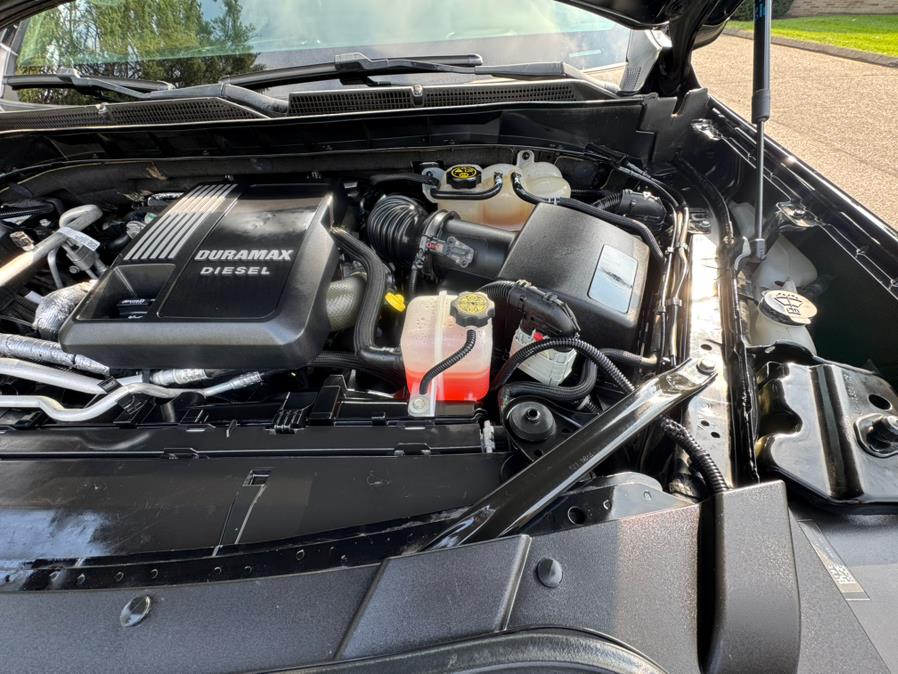 2022 GMC Yukon XL 4WD 4dr SLT, available for sale in Waterbury, Connecticut | Platinum Auto Care. Waterbury, Connecticut 2022 GMC Yukon XL 4WD 4dr SLT, available for sale in Waterbury, Connecticut | Platinum Auto Care. Waterbury, Connecticut