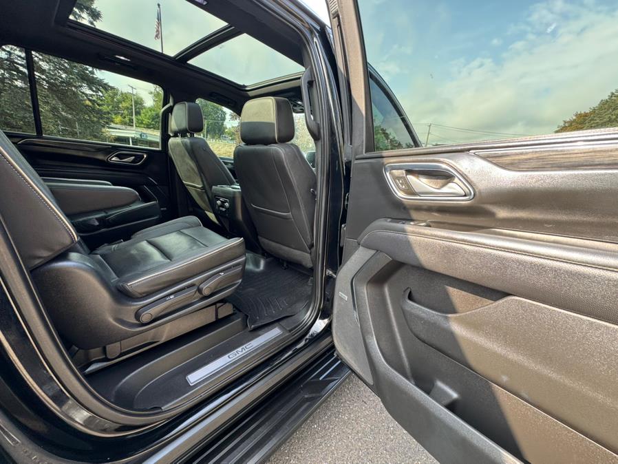 2022 GMC Yukon XL 4WD 4dr SLT, available for sale in Waterbury, Connecticut | Platinum Auto Care. Waterbury, Connecticut 2022 GMC Yukon XL 4WD 4dr SLT, available for sale in Waterbury, Connecticut | Platinum Auto Care. Waterbury, Connecticut
