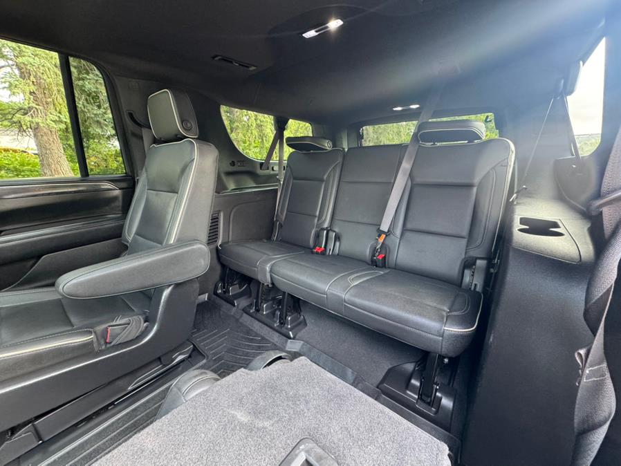 2022 GMC Yukon XL 4WD 4dr SLT, available for sale in Waterbury, Connecticut | Platinum Auto Care. Waterbury, Connecticut 2022 GMC Yukon XL 4WD 4dr SLT, available for sale in Waterbury, Connecticut | Platinum Auto Care. Waterbury, Connecticut